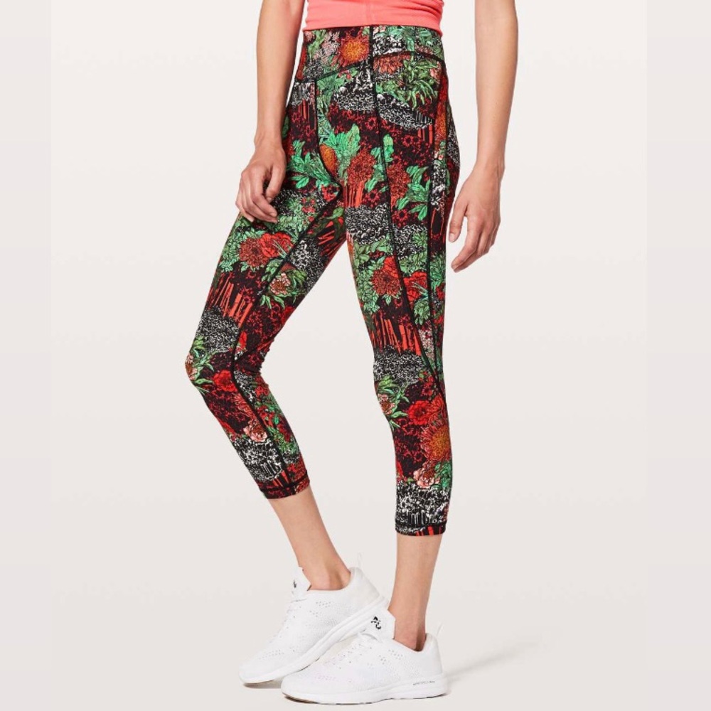 Lululemon Time to Sweat high-rise crop leggings 23’’. ❤️ - Picture 2 of 9